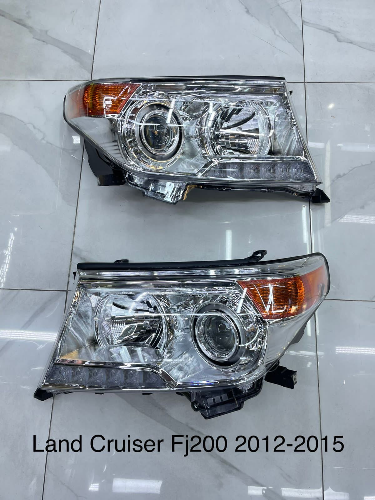 چراغ جلو لندكروز ٢٠١٣
